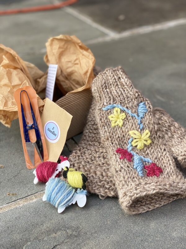 Flora Fingerless Mitten Kit